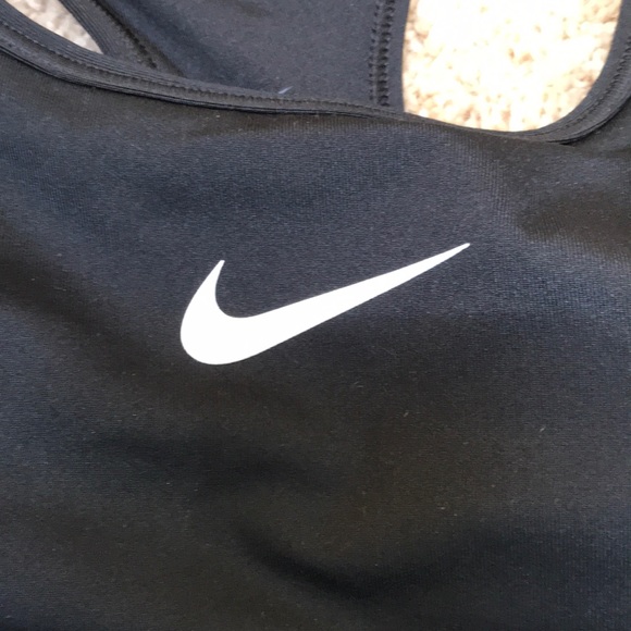 NWT! Nike black large medium support sports bra. - Picture 6 of 8